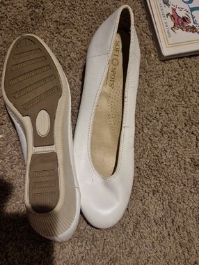 Softspots All Day Comfort White Slip-On Comfort Flats